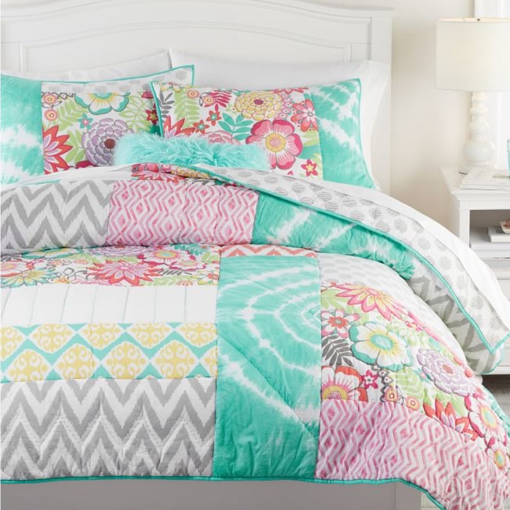 Pottery Barn Teen Sunset Beach Pillow Shams, Standard Queen Size